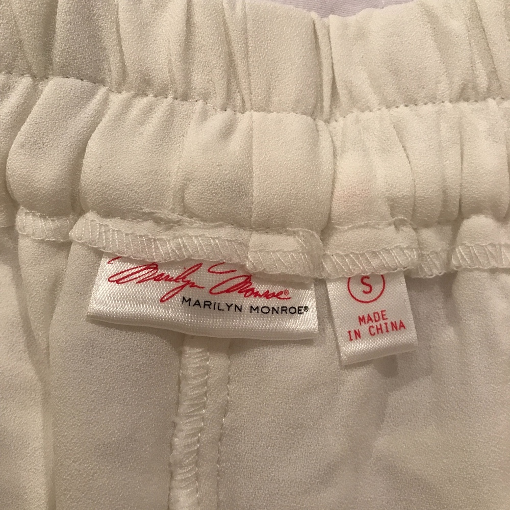 Shorts - Picture 3 of 6